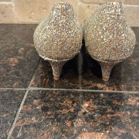 Jewel Badgley Mischka Royalty Gold Glitter Pointed Toe Kitten Heel 6.5 NWT $245 - Picture 8 of 11